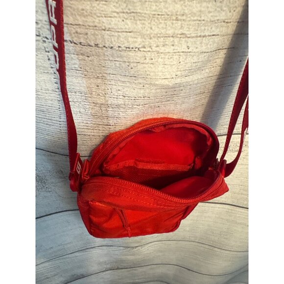 NWOT Supreme Red Crossbody Bag With Adjustable Strap & Multiple Compartments - Picture 3 of 3
